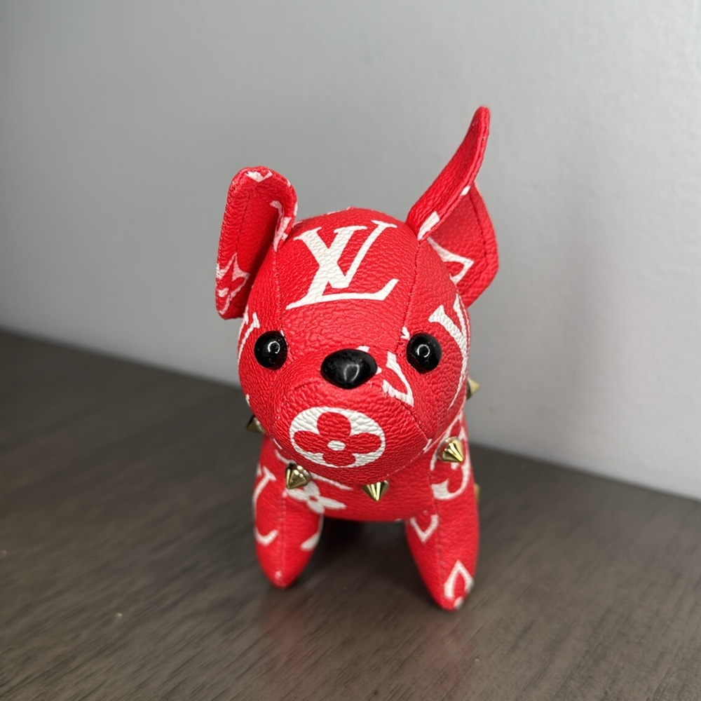 Red keychain - Picture 4 of 4